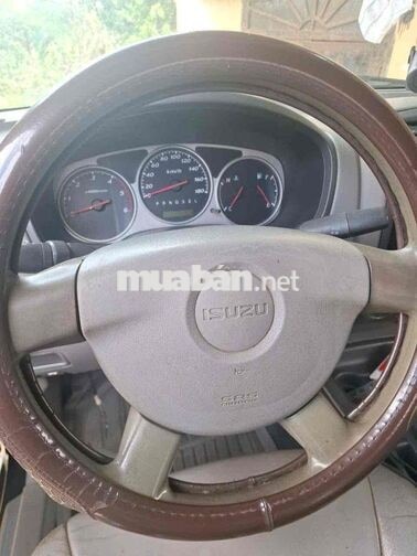 Isuzu D-Max Tự động Đen 5 chỗ
