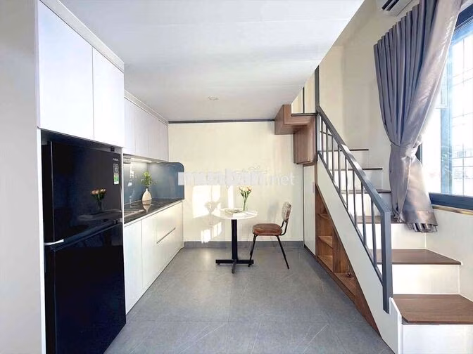 CĂN HỘ CÓ GÁC RỘNG RÃI THOÁNG MÁT NGAY ĐẠI HỌC VĂN LANG, EMART PVT