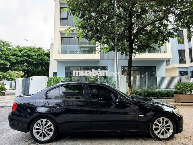 BMW 320 2011 Đen