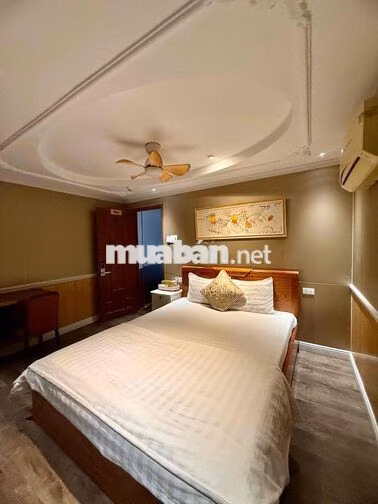 khách sạn 3 sao khu Tên Lửa ,24 phòng , doanh thu 300tr/ tháng