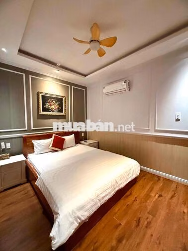 khách sạn 3 sao khu Tên Lửa ,24 phòng , doanh thu 300tr/ tháng