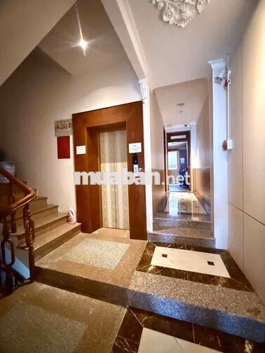 khách sạn 3 sao khu Tên Lửa ,24 phòng , doanh thu 300tr/ tháng