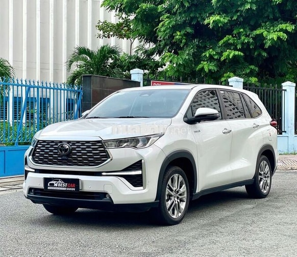 Toyota Innova Cross HEV 2025 Trắng 3000 km