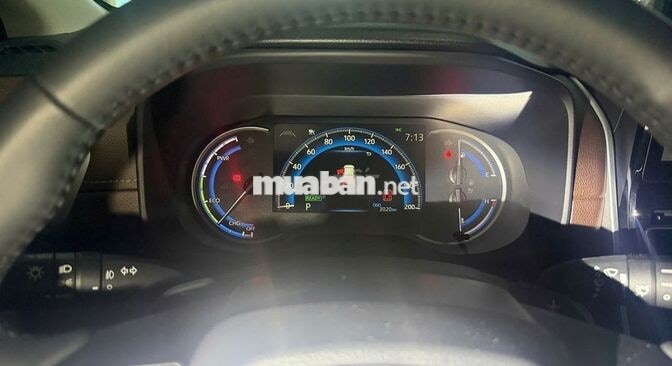 Toyota Innova Cross HEV 2025 Trắng 3000 km
