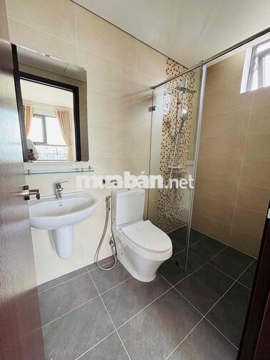 Bán căn góc 2 phòng ngủ hướng đông nam 70m2