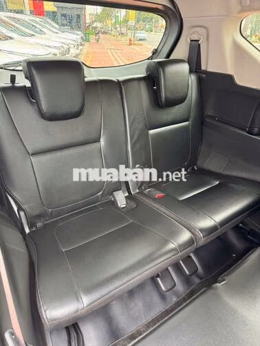 MITSUBISHI XPANDER PREMIUM MÀU XÁM BẠC 2025