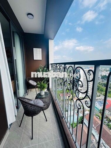 Bán căn góc 2 phòng ngủ hướng đông nam 70m2