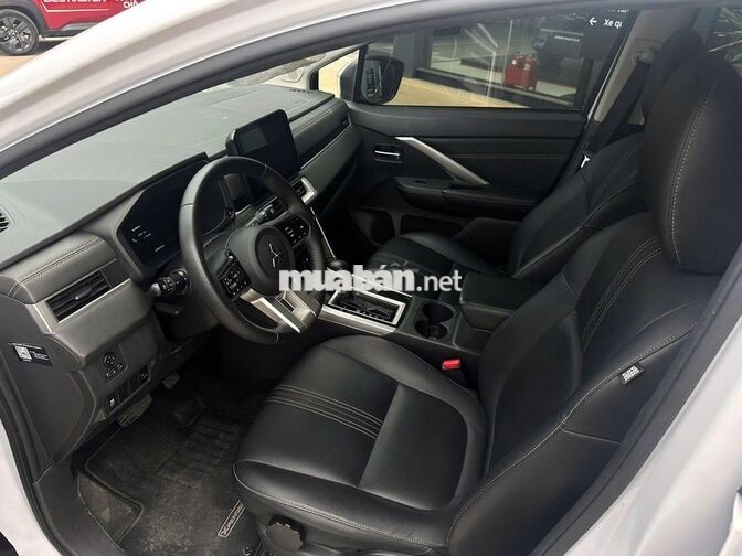 Mitsubishi Xpander Premium 2025 -28500km