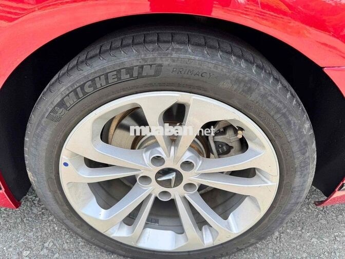 VinFast Lux A2.0 Base Turbo 2021 Đỏ 50.000km