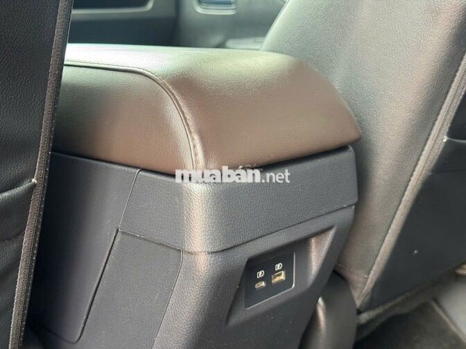 MITSUBISHI XPANDER PREMIUM MÀU XÁM BẠC 2025