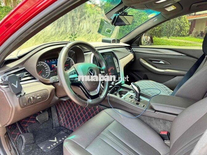 VinFast Lux A2.0 Base Turbo 2021 Đỏ 50.000km