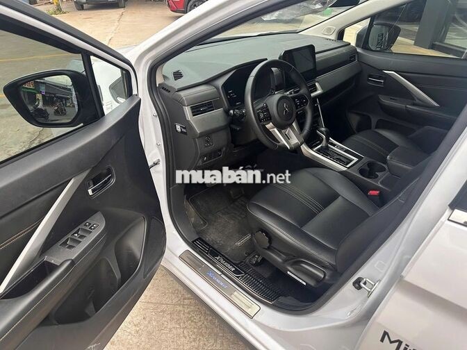Mitsubishi Xpander Premium 2025 -28500km