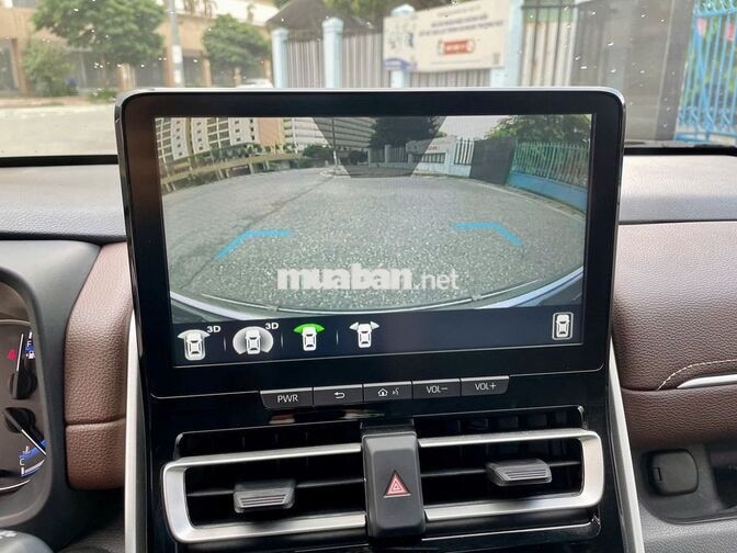 Toyota Innova Cross HEV 2025 Trắng 3000 km