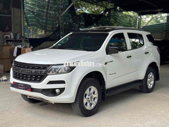 Chevrolet Trailblazer 2.5AT 2018 Trắng Tự động