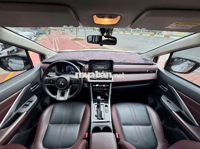 MITSUBISHI XPANDER CROSS MÀU TRẮNG 2025