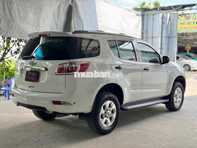 Chevrolet Trailblazer 2.5AT 2018 Trắng Tự động