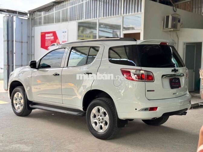 Chevrolet Trailblazer 2.5AT 2018 Trắng Tự động