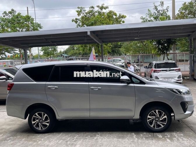 Toyota Innova E 2021 Bạc 167.817km