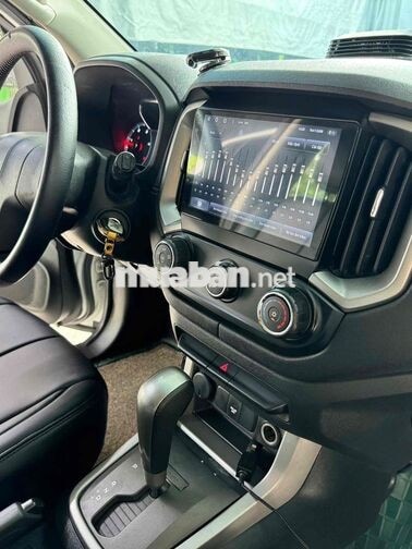 Chevrolet Trailblazer 2.5AT 2018 Trắng Tự động