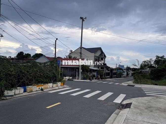 Cần Bán Gấp Lô Đất 5x22m Shr, MT Tân Hiệp 11, 1/ 50m Huỳnh Thị Mài.