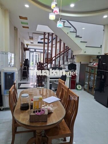 Cho thuê nhà HXH đường Bình Thành, DT 4x20m 1 trệt 1 lầu 2PN, 3WC