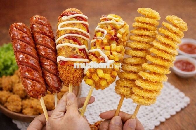 ĐI LÀM NGAY! 4 NỮ PHỤ BÁN HAMBURGER, HOTDOG....