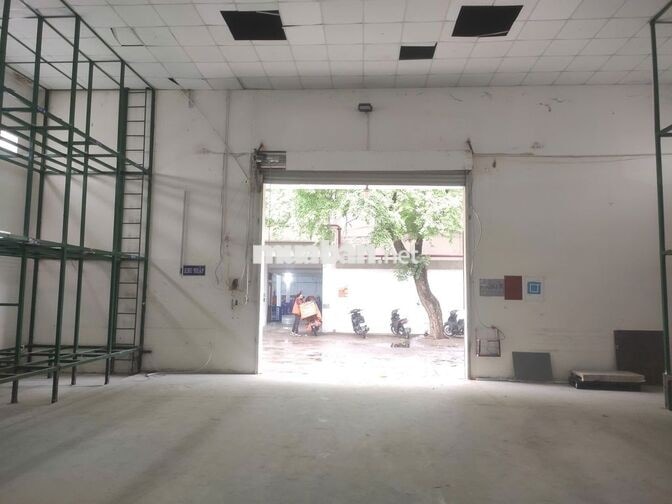 Cho thuê kho trung tâm quận 10, sẵn kệ tầng, bãi đổ xe tải