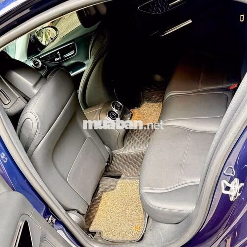 Mercedes-Benz C 200 Avantgarde V1 2022 Xanh/Đen