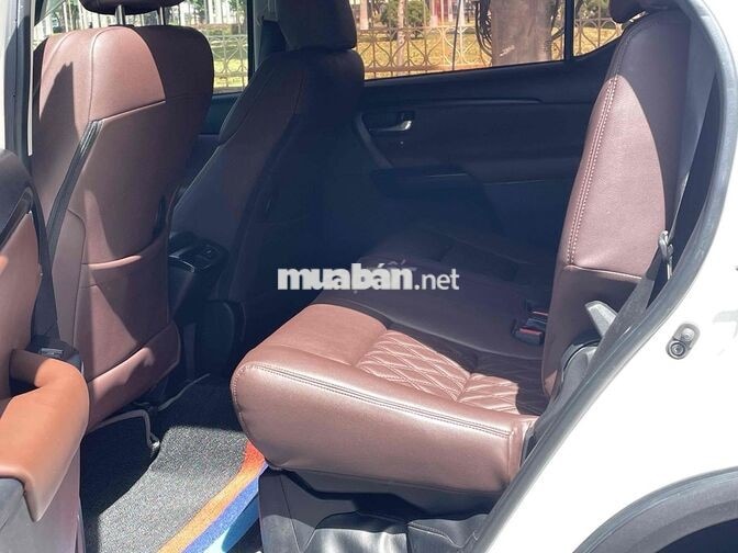Toyota Fortuner 2017 Trắng 7 chỗ Máy dầu