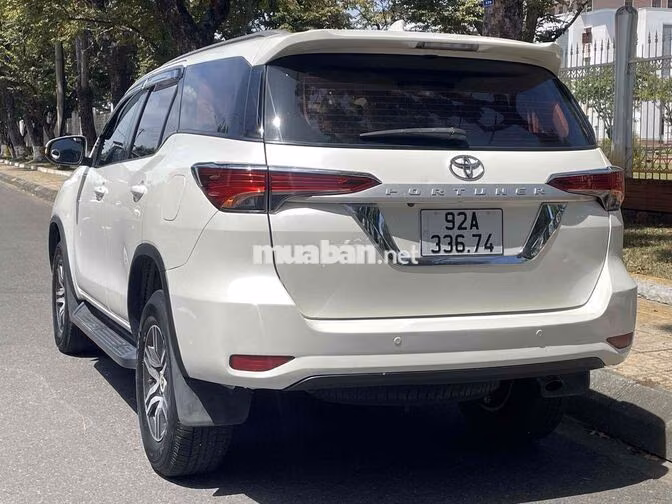 Toyota Fortuner 2017 Trắng 7 chỗ Máy dầu
