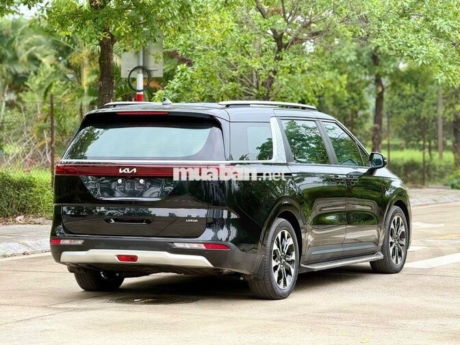 Kia Carnival 2.2D Luxury 2023 - 86000km