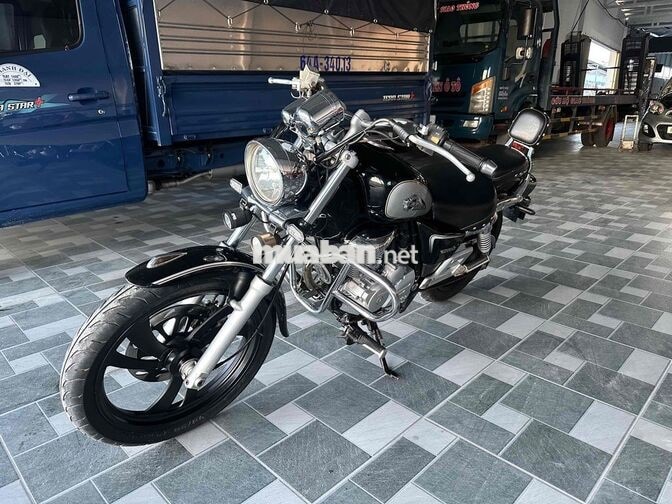 Suzuki GZ150-A Đen Xe máy cổ điển