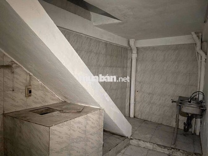 Chính chủ cho thuê nguyên căn nhà mặt tiền với các thông tin sau: -Vị