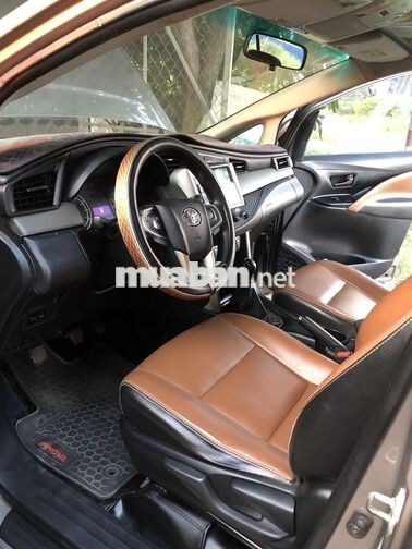 Toyota Innova 2.0E 2018 Số sàn Nâu vàng