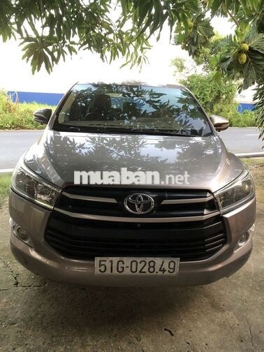 Toyota Innova 2.0E 2018 Số sàn Nâu vàng