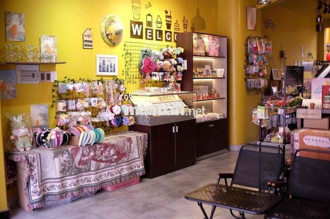 sang nhượng quán cà phê sân thượng bao gồm cọc
