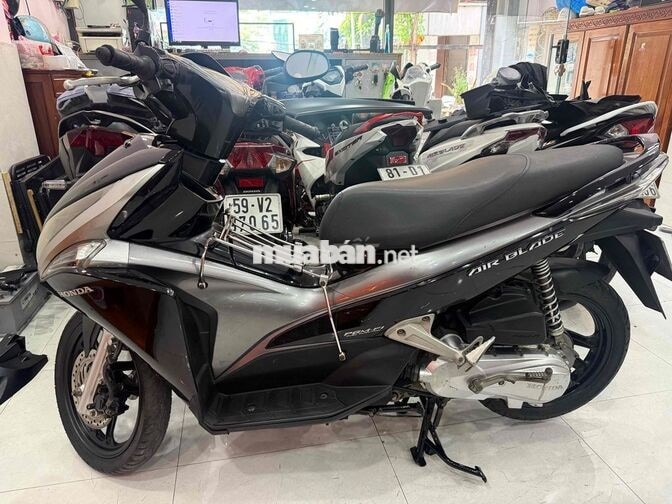 Honda Air Blade 2012 trả trước 5tr nhận xe