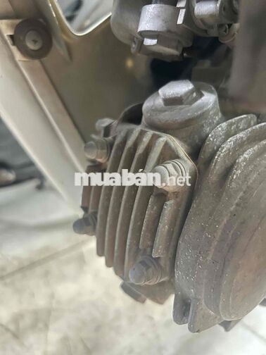 Honda Wave 100 2013 Trắng. Máy bao im như xe điện