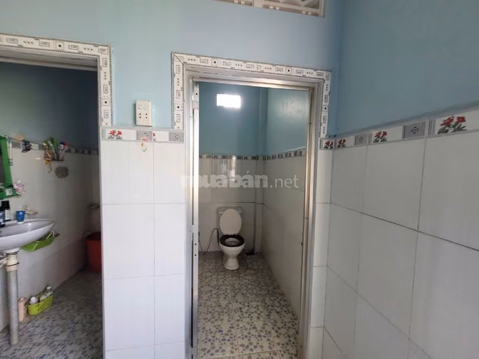 Nhà 4 phòng ngủ. 335m2 đường nhựa 782 gần KCN. 2,x tỷ 