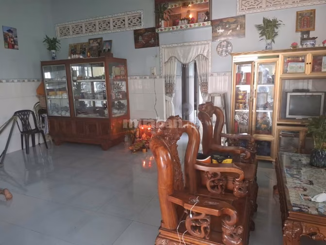Nhà 4 phòng ngủ. 335m2 đường nhựa 782 gần KCN. 2,x tỷ 