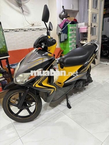Yamaha Luvias 2012 Đen vàng, ít đi nên bán