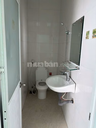 Bán Nhà : 341/4/1 Bến Phú Lâm P.9 Q.6 Tp.HCM - dt:46,4 m2 4 tầng lầu