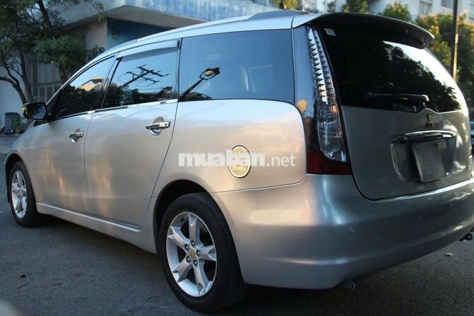 Mitsubishi Grandis 2009 2.4 Mivec Tự động Bạc