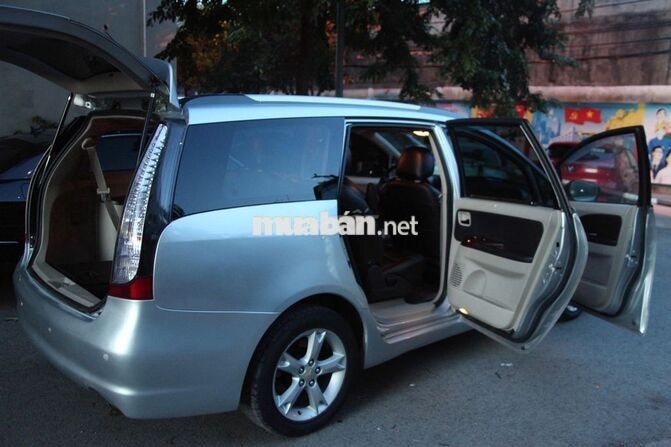 Mitsubishi Grandis 2009 2.4 Mivec Tự động Bạc