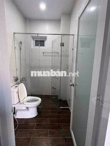 CĂN HỘ FULL NỘI THẤT, FREE XE, BẾP RIÊNG, BAN CÔNG, UEH VHU 10P
