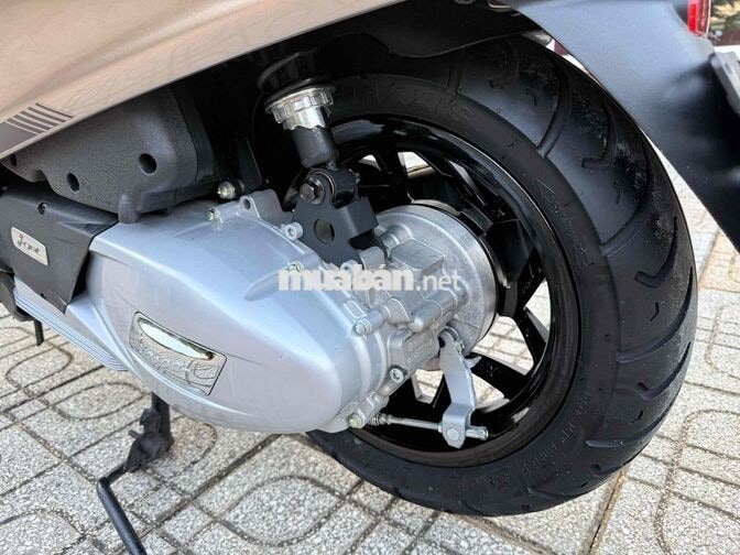 Piaggio Vespa Sprint 150 Tech 2025 Nâu Đồng 4000km