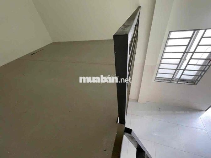 CHO THUÊ PHÒNG GÁC CAO CỬA SỔ TRỜI GẦN AEON TÂN PHÚ HUIT KCN VĨNH LỘC