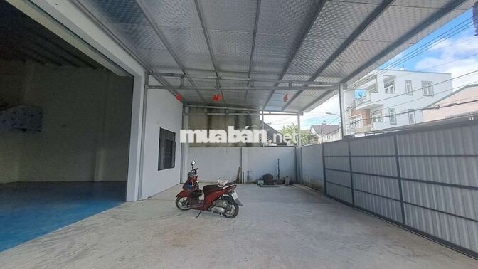 Kho cho thuê 1/ phan văn hớn,30m,17 triệu,đường 10m thông,kho mới 100%