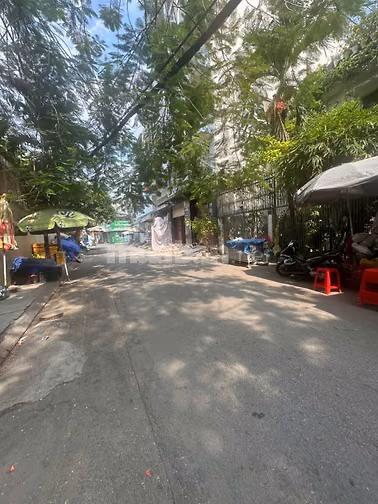 Nhà ngay chợ Sơn Kỳ phù hợp kinh doanh, giá rẻ