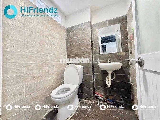 TRỌ GIÁ RẺ CỬA SỔ GIẾNG TRỜI KHU HOÀNG HOA THÁM - NGUYỄN THÁI BÌNH